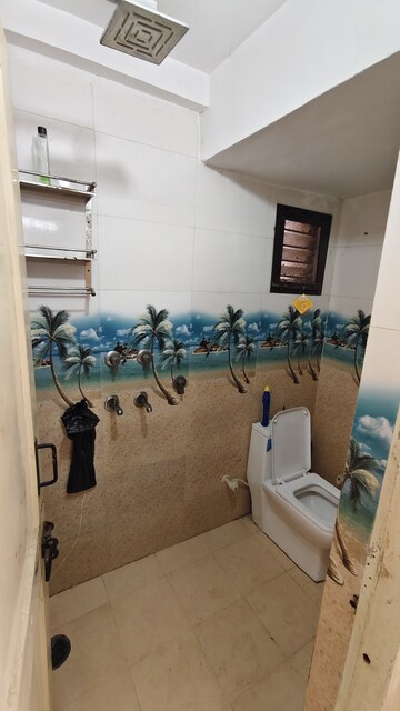 Bathroom in 1 BHK Apartment at Sector 23 Dwarka – for Rent