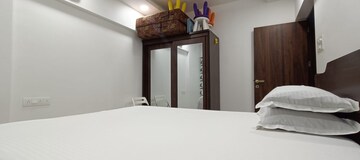 Bedroom in 2 BHK Apartment at Wadala – for Rent