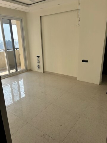 Room in 3 BHK Apartment at Patiala Road – for Sale
