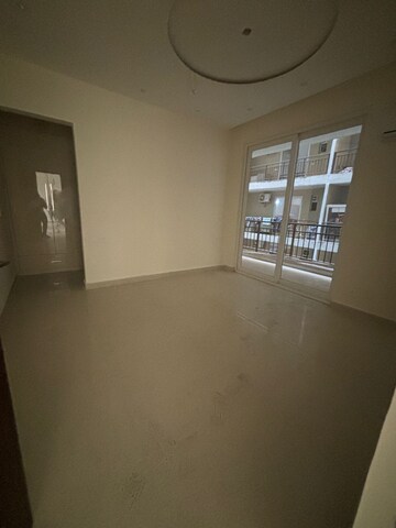 Room in 3 BHK Apartment at Patiala Road – for Sale