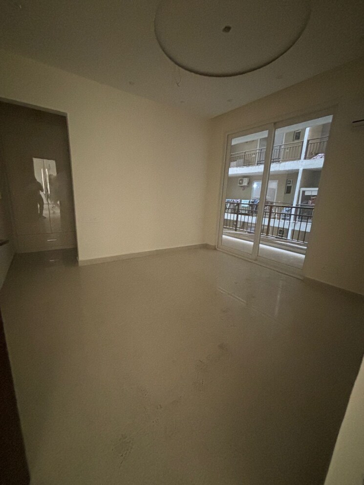 Room, patiala road 3 Bedroom 1942 Sq.Ft. Apartment In Patiala Road Zirakpur 8151594