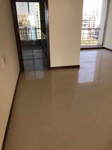 Room in 3.5 BHK Apartment at Amogh Apartment, Vile Parle West – for Rent