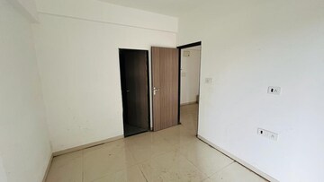 Room in 1 BHK Apartment at Kohinoor Prime, Ulhasnagar – for Rent
