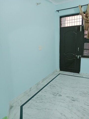Room in 1.5 BHK Independent House at Sector 18 – for Rent