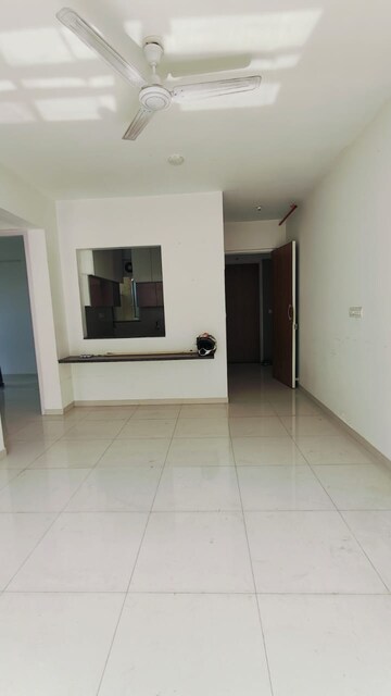 Room in 2 BHK Apartment at Sukh sagar CHS Tilak Nagar, Tilak Nagar – for Rent