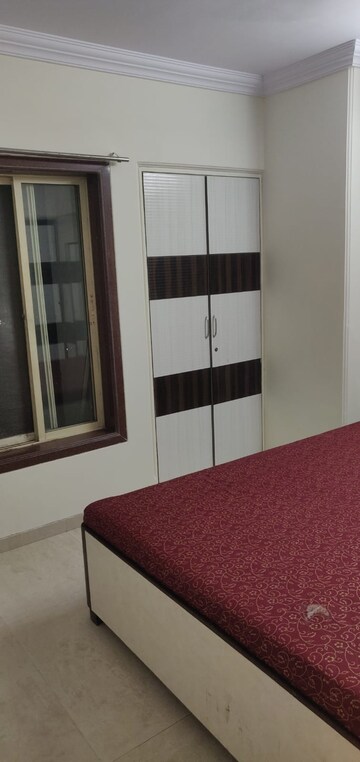 Room in 3 BHK Apartment at Sea Breeze Tower, Nerul – for Rent