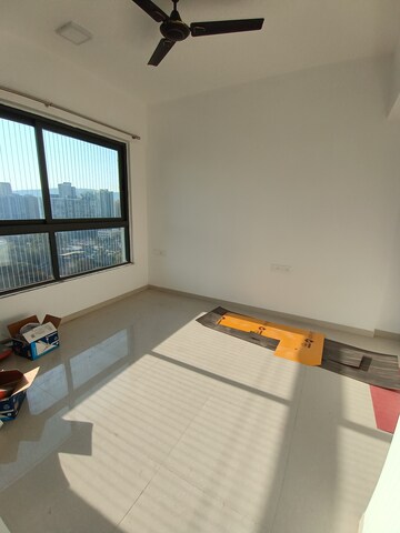 Furnished Amenities in 2 BHK Apartment at Kalpataru Immensa, Kolshet Road – for Rent