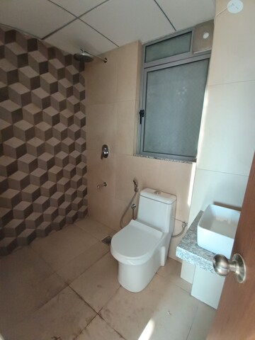 Master Bedroom in 2 BHK Apartment at Kalpataru Immensa, Kolshet Road – for Rent