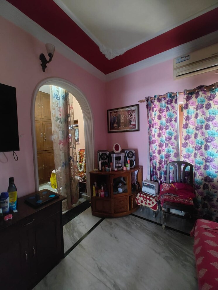 Living Room, shivlok colony 5 Bedroom 225 Sq.Yd. Independent House In Shivlok Colony Dehradun 8151719