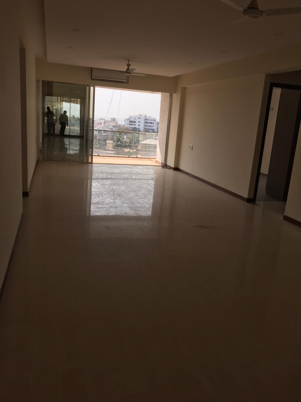 3.5 BHK Apartment For Rent in Amogh Croma Juhu 