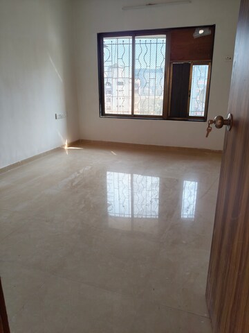 Room in 2 BHK Apartment at Serenity Complex, Andheri West – for Rent