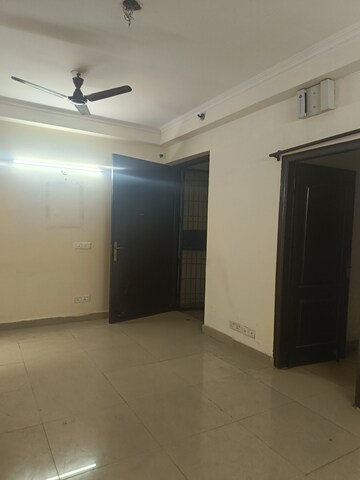 Room in 2 BHK Apartment at Amrapali Silicon City, Sector 76 – for Sale
