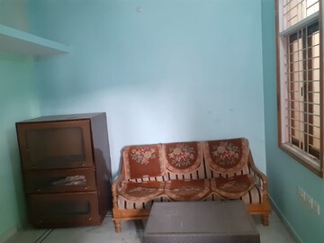 Living Room in 2 BHK Independent House at Gomti Nagar – for Rent