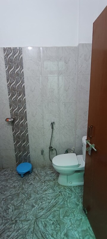 Bathroom in 1 BHK Independent House at Gomti Nagar – for Rent