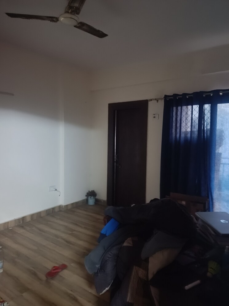 Bedroom, amrapali-silicon-city 3 Bedroom 1475 Sq.Ft. Apartment In Sector 76 Noida 8151806