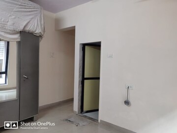 Room in 2 BHK Apartment at Tilak Nagar Building, Tilak Nagar – for Rent