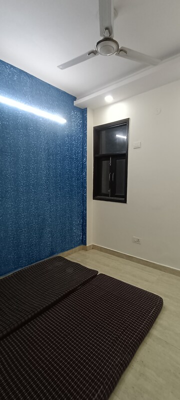 Room in 2.5 BHK Builder Floor at Govindpuri – for Rent