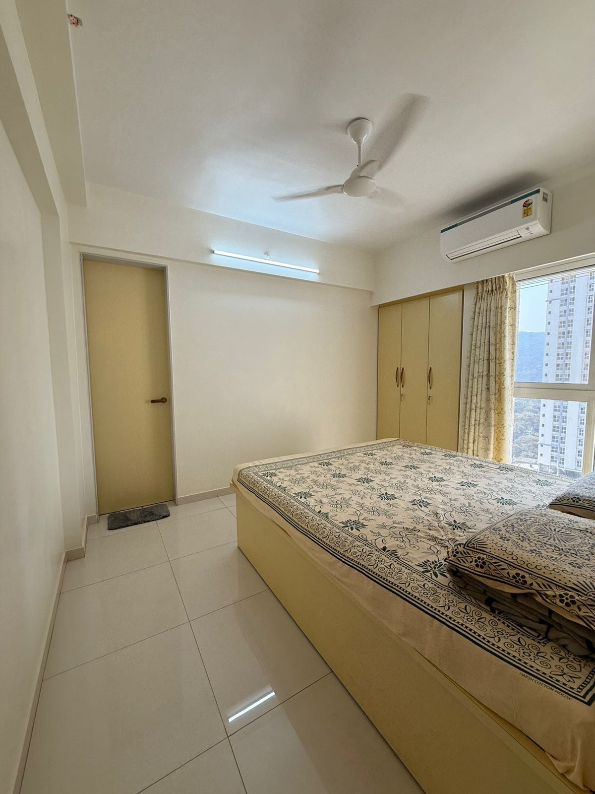 3 BHK 1033 Sq.Ft. Apartment in Godrej Emerald