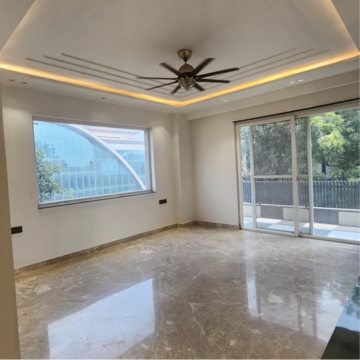 Room in 4 BHK Builder Floor at Sector 48 – for Rent
