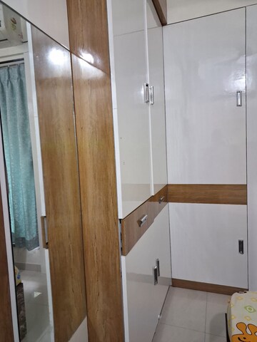 Furnished Amenities in 1 BHK Apartment at Squarefeet Joy square, Kasarvadavali – for Sale