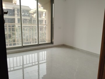 Room in 2 BHK Apartment at Rishikesh Heights, Taloja – for Rent