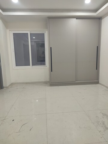 Room in 3 BHK Apartment at Vamsiram West Wood, Tolichowki – for Rent