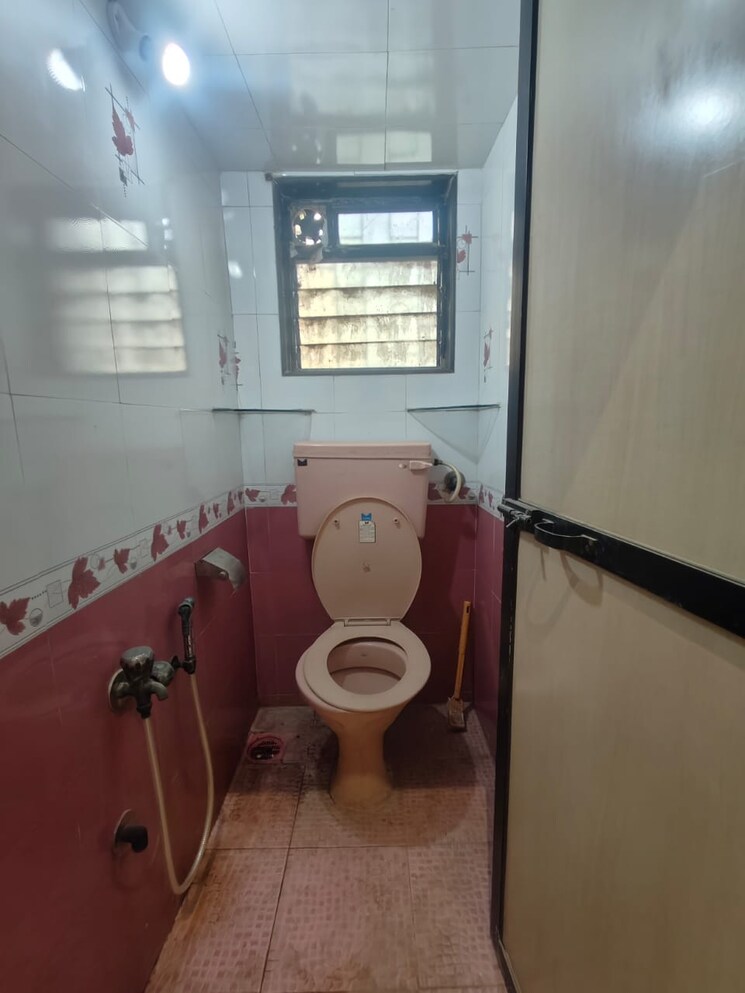 Bathroom, evershine-chs-malad 1 Bedroom 460 Sq.Ft. Apartment In Malad West Mumbai 8151950