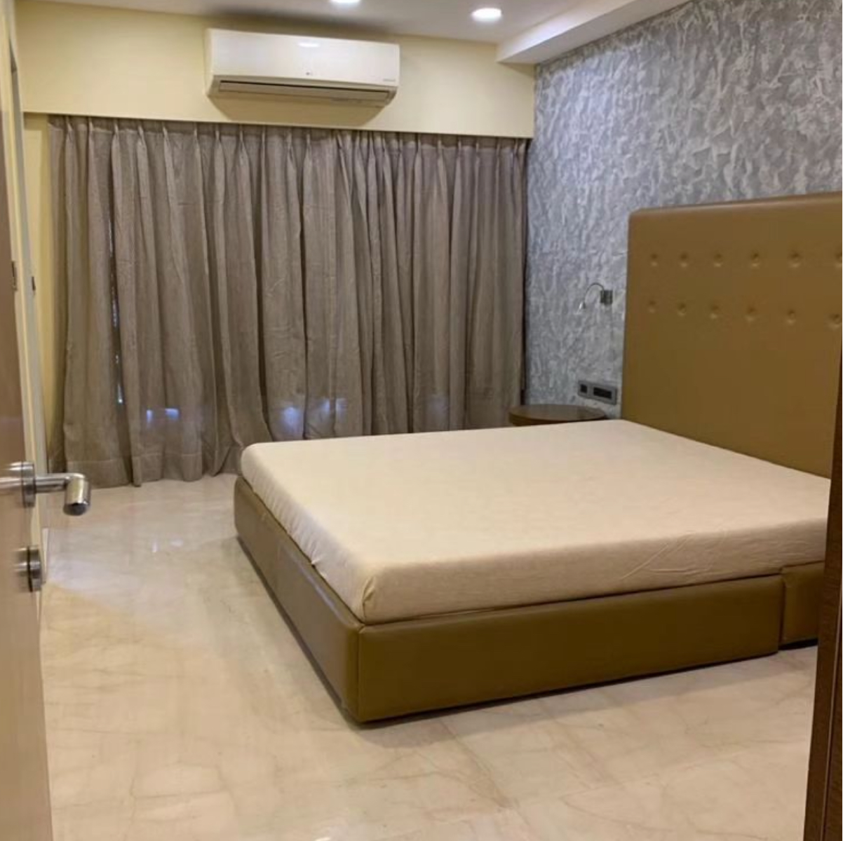 2 BHK Apartment For Sale in Anmol Towers