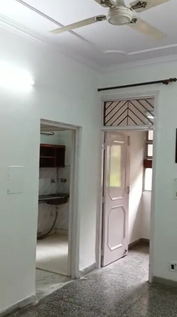 Building Lobby in 1 RK Apartment at Mayur Vihar 1 – for Rent