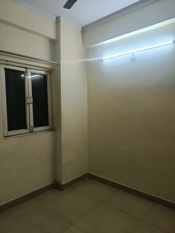 Room in 2 BHK Apartment at Gardenia Golf City, Sector 75 – for Sale