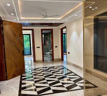 Living Room in 4 BHK Builder Floor at BPTP Park Central, Sector 85 – for Sale