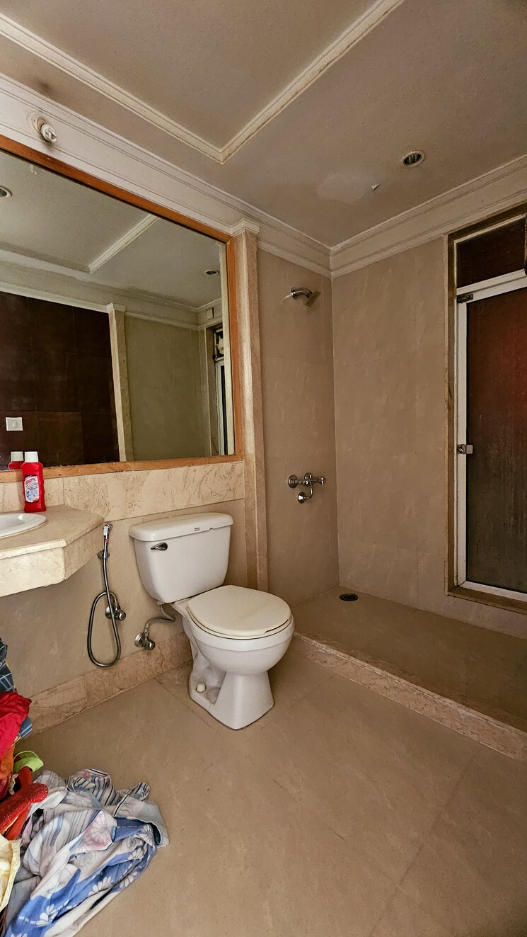 Bathroom, lodha-splendora 2 Bedroom 761 Sq.Ft. Apartment In Ghodbunder Road Thane 8152055