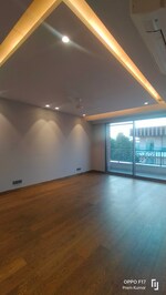 3 BHK + Servant Room 2000 Sq.Ft. Builder Floor in Defence Colony