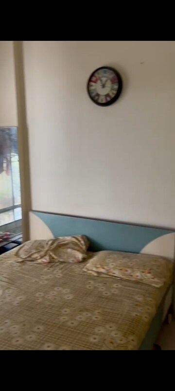 Furnished Amenities in 2 BHK Apartment at Kingston Palace, Malad West – for Rent