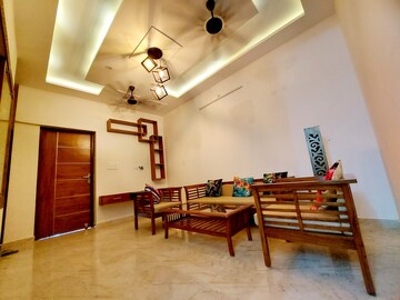 Gym in 2 BHK Builder Floor at Jakhan – for Rent