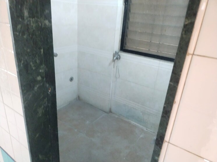 Attached Bathroom, om-aditya-chs-ganeshwadi 2 Bedroom 650 Sq.Ft. Apartment In Ganeshwadi Thane 8152121