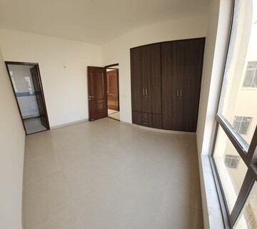 Room in 3 BHK Builder Floor at SS Southend Floors, South City 2 – for Rent