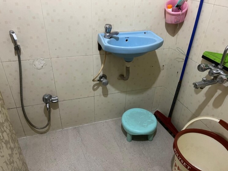 Bathroom, shivshankar-tower 2 Bedroom 670 Sq.Ft. Apartment In Sanpada Sector 1 Navi Mumbai 8152125