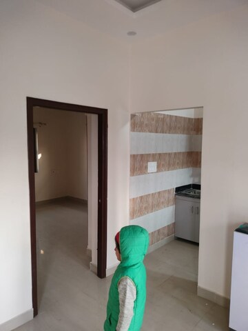 Room in 3 BHK Builder Floor at Nehrugram – for Rent