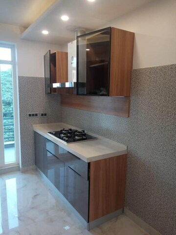 Kitchen in 4 BHK Builder Floor at DLF Building 10, Dlf Phase ii – for Rent