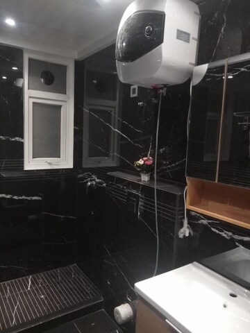 Kitchen in 4 BHK Builder Floor at DLF Building 10, Dlf Phase ii – for Rent