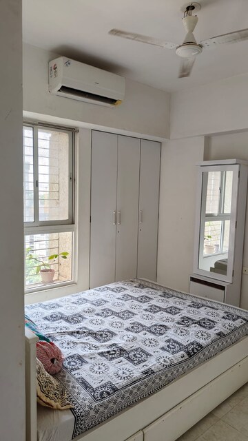 Master Bedroom in 3 BHK Apartment at Lodha Amara, Kolshet Road – for Sale