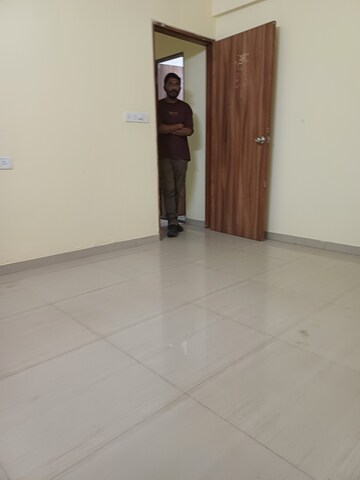 Room in 1 BHK Apartment at Rabale – for Rent