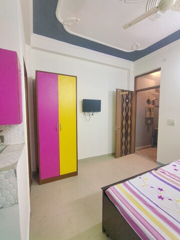 Bedroom in 1 RK Builder Floor at SS 100, Sector 49 – for Rent