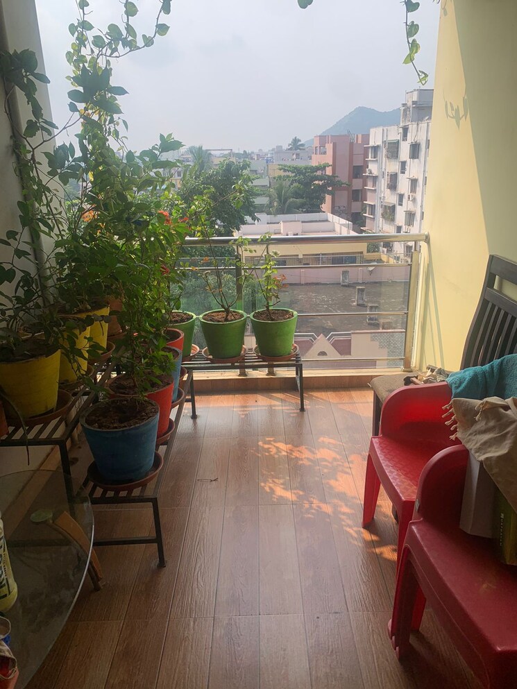 Balcony, akkayyapalem 3 Bedroom 1300 Sq.Ft. Apartment In Akkayyapalem Vizag 8152178