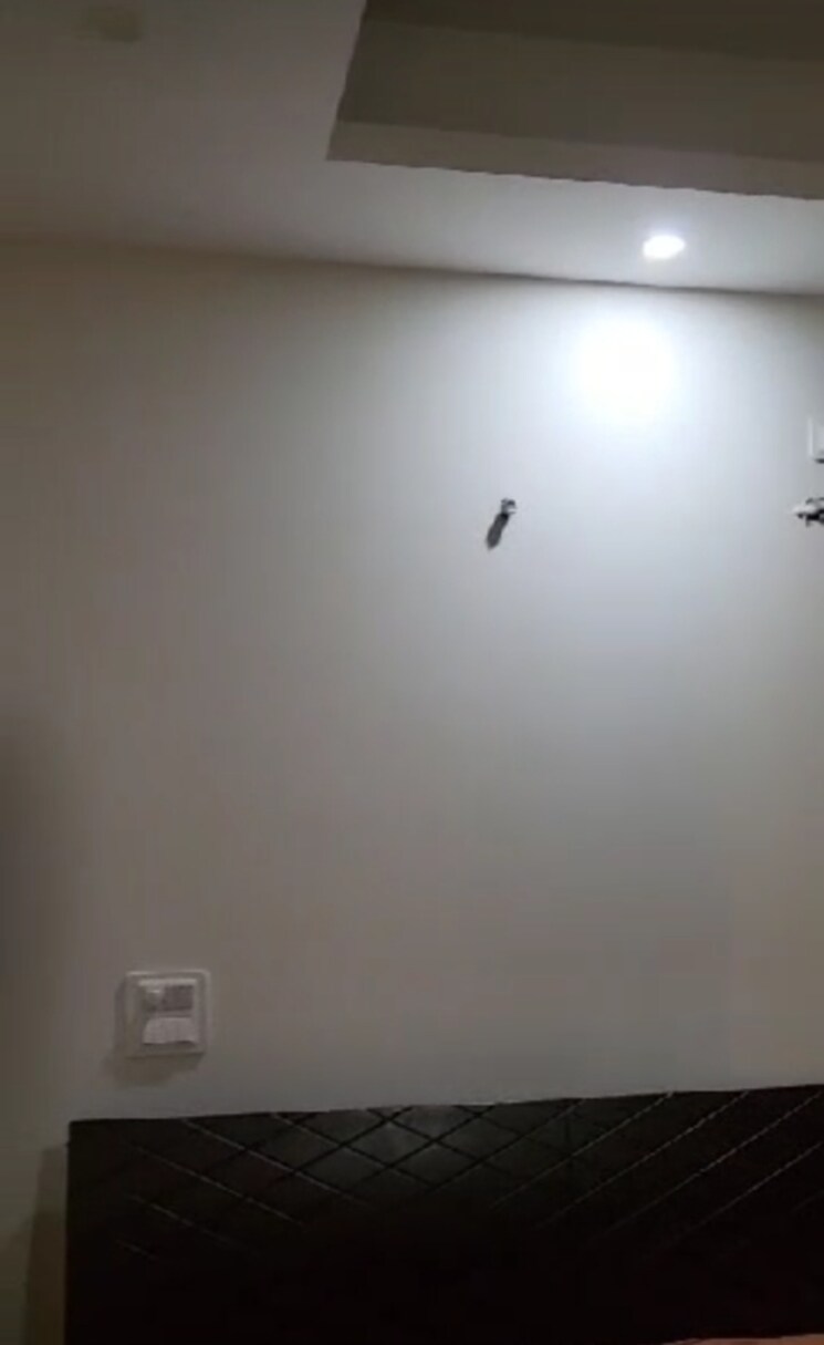 Room, raj nagar extension 4 Bedroom 194 Sq.Yd. Builder Floor In Raj Nagar Extension Ghaziabad 8152217