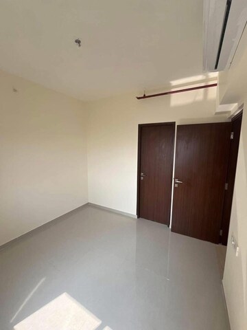 2 BHK Apartment For Rent in Omkar Signet Malad East Mumbai  8152197