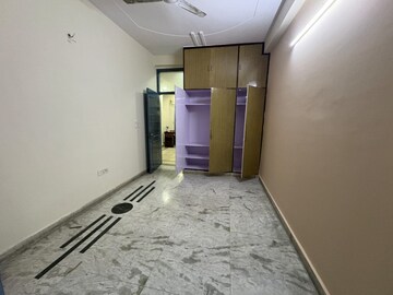 Room in 3 BHK Builder Floor at MKS La Royale, Indrapuram – for Rent