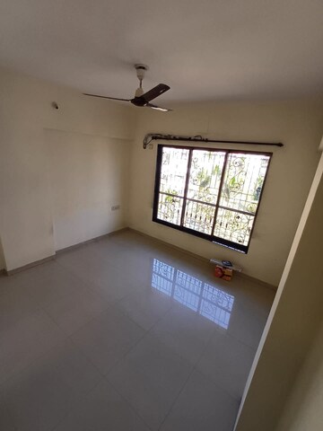 Room in 2 BHK Apartment at Vastu Shilp Jogeshwari, Jogeshwari East – for Rent
