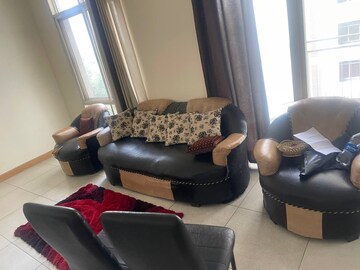 Living Room in 1 BHK Independent House at Alpha Ii Greater Noida – for Sale
